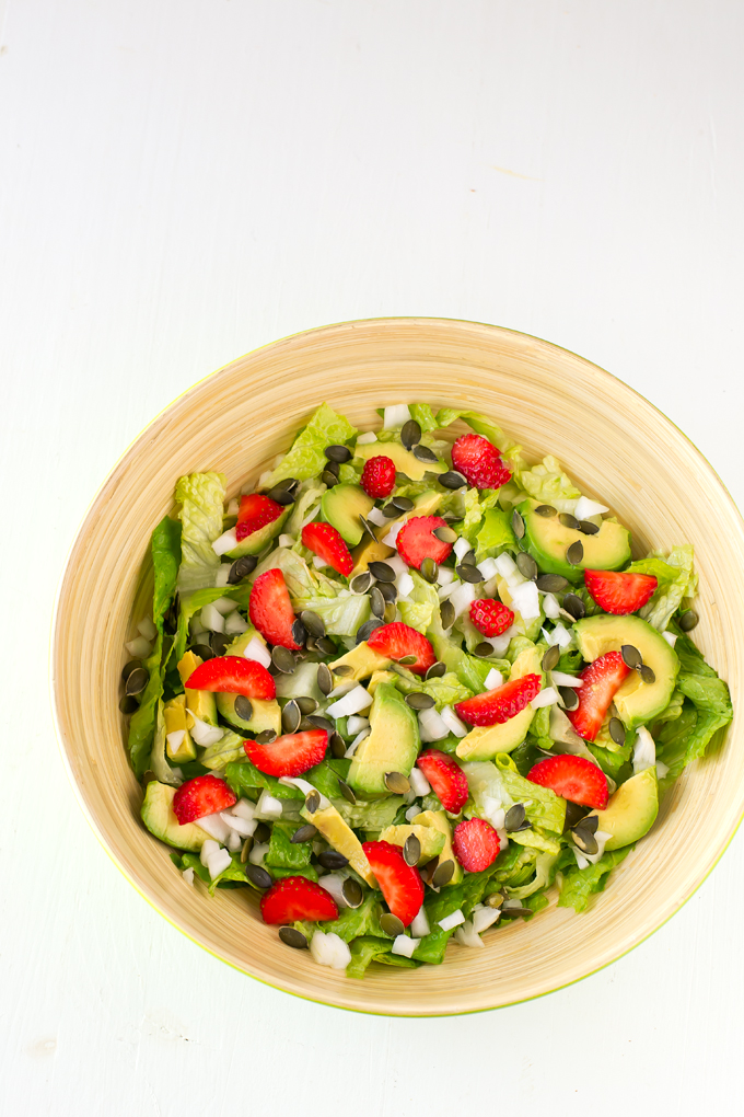 Strawberry-Avocado-Salad-minimaleats.com