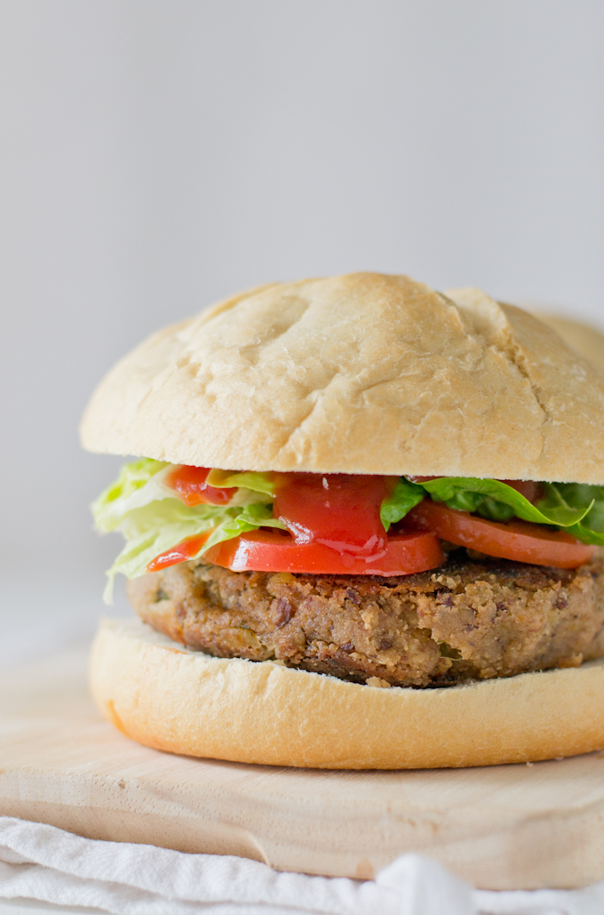 Veggie-Burgers-via-MinimalEats.com