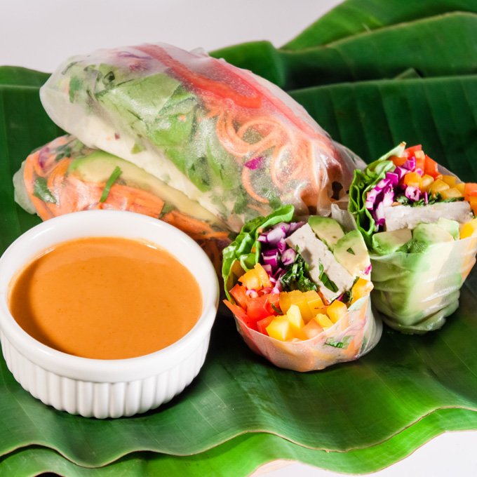 Vietnamese-summer-rolls-with-spicy-peanut-sauce-square-2