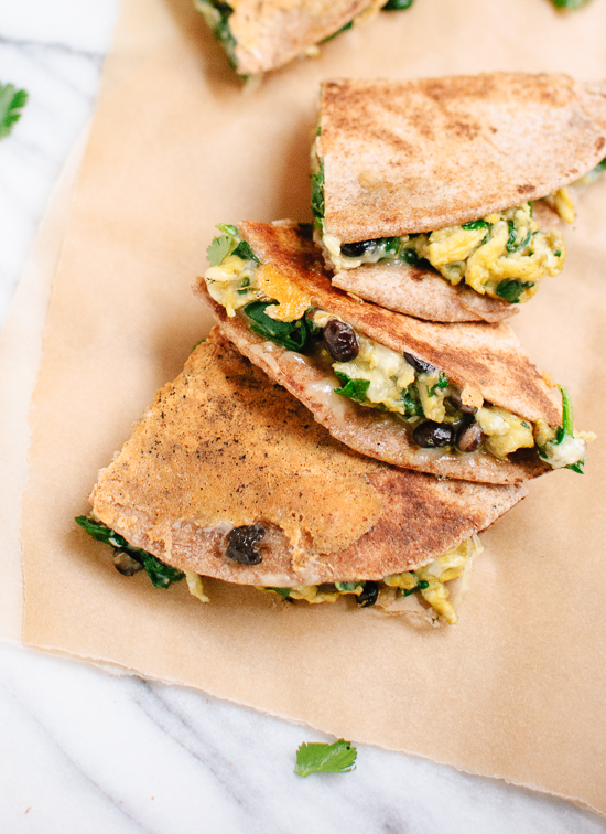 breakfast-quesadillas-with-scrambled-eggs-spinach-and-black-beans