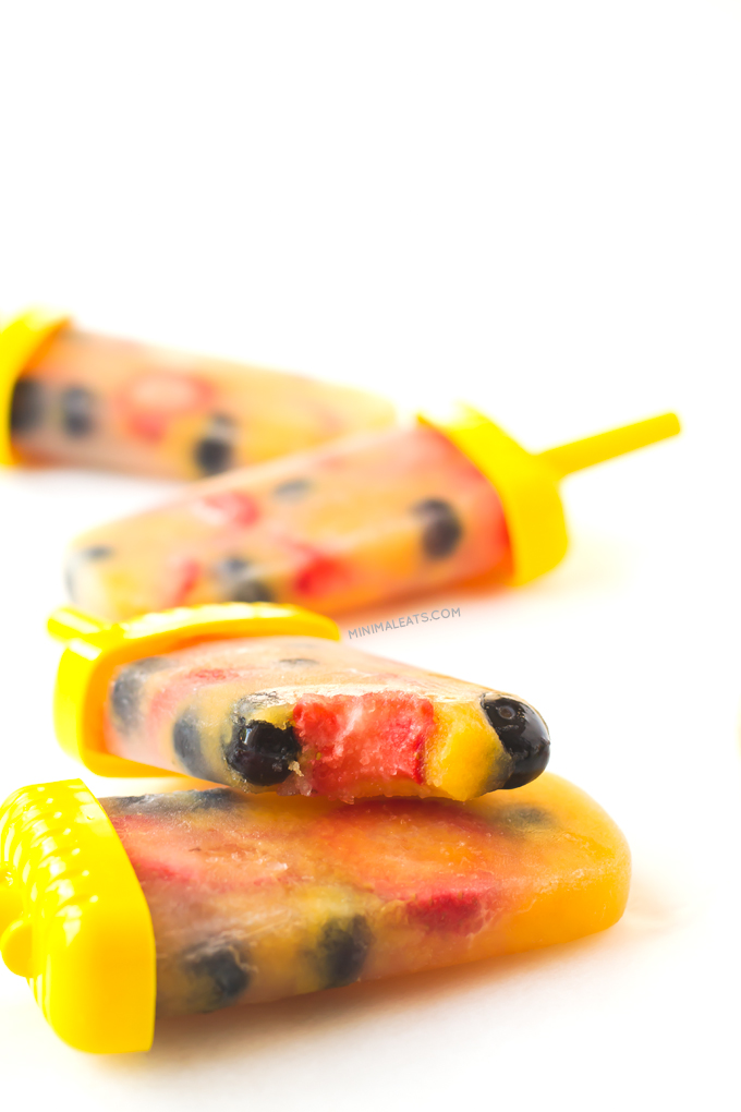 Blueberry-Strawberry-Orange-Juice-Fruit-Popsicles-minimaleats.com