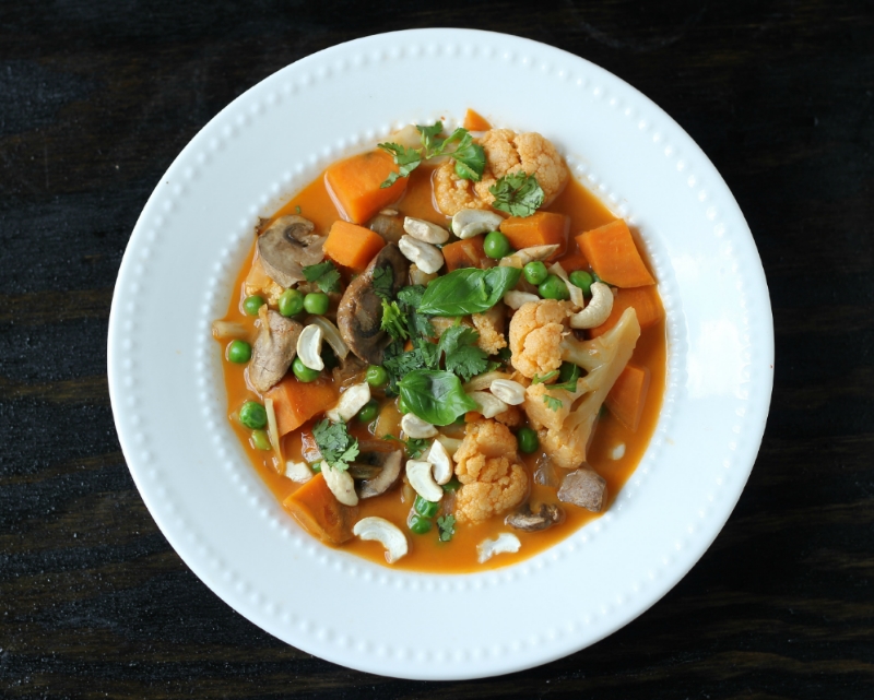 easy-crockpot-red-thai-veggie-curry
