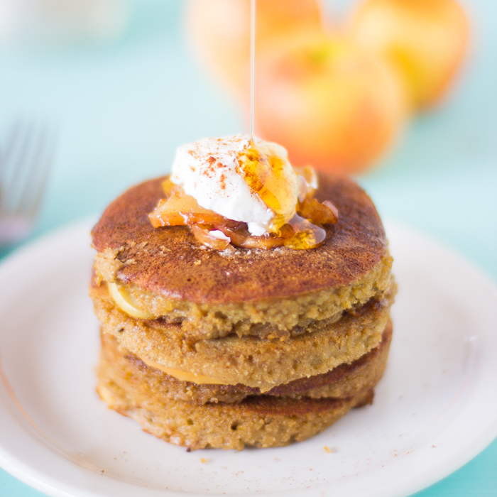 Flourless-Apple-Pie-Pancakes-are-made-with-ground-oats-filled-with-delicious-caramelised-apples-and-so-healthy-breakfast-healthy-flourless-applepie-11