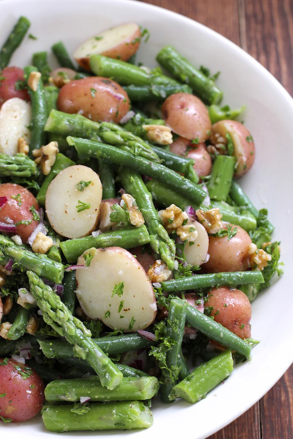 Potato-salad-with-green-beans-and-asparagus