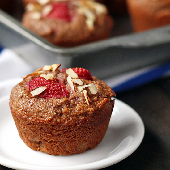 Strawberries-and-Cream-Muffins-Sharing-550-by-550