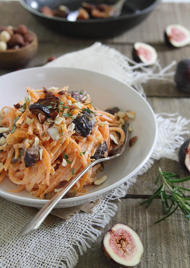 Sweet-potato-noodles-with-caramelized-figs-in-goat-cheese-sauce-1