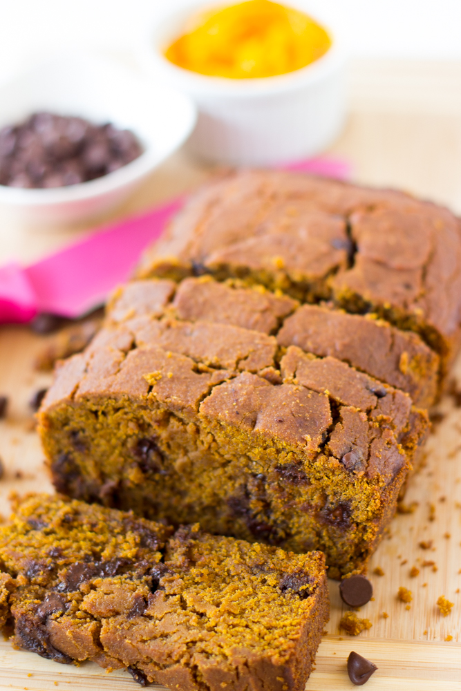 Vegan-Pumpkin-Chocolate-Chip-Bread-is-made-with-delicious-homemade-pumpkin-puree-refined-sugar-free-vegan-and-gluten-free-This-bread-is-soft-decadent-AND-healthy-pumpkin-chocolate-glutenfree-vegan-healthy-pumpkinchocolatechip