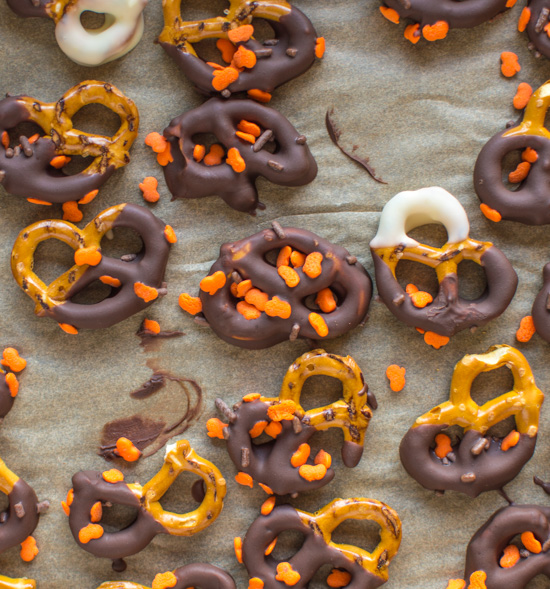 Chocolate-Covered-Pretzels-1