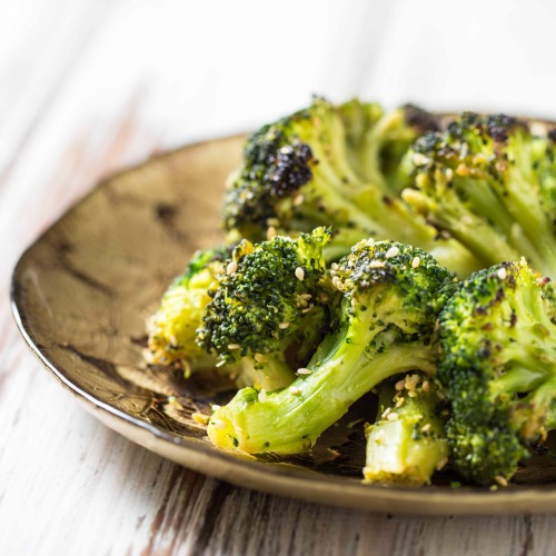 Roasted-Sesame-Broccoli-crop