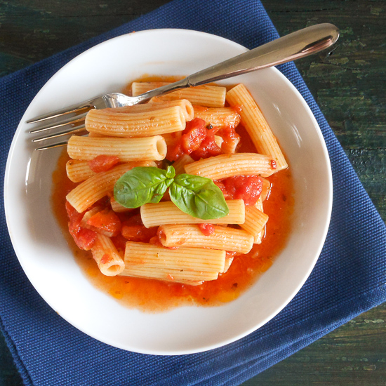 easy-tomato-sauce