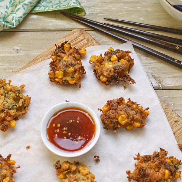 Thai-style-sweetcorn-fritters-with-sweet-chili-dipping-sauce