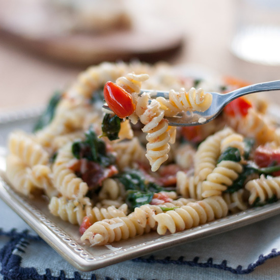 fusilli-pasta-with-spinach