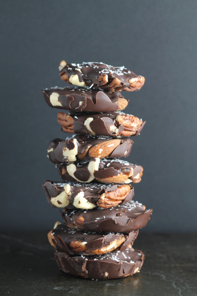 Chocolate-Caramel-Nut-Clusters-Turtles_002