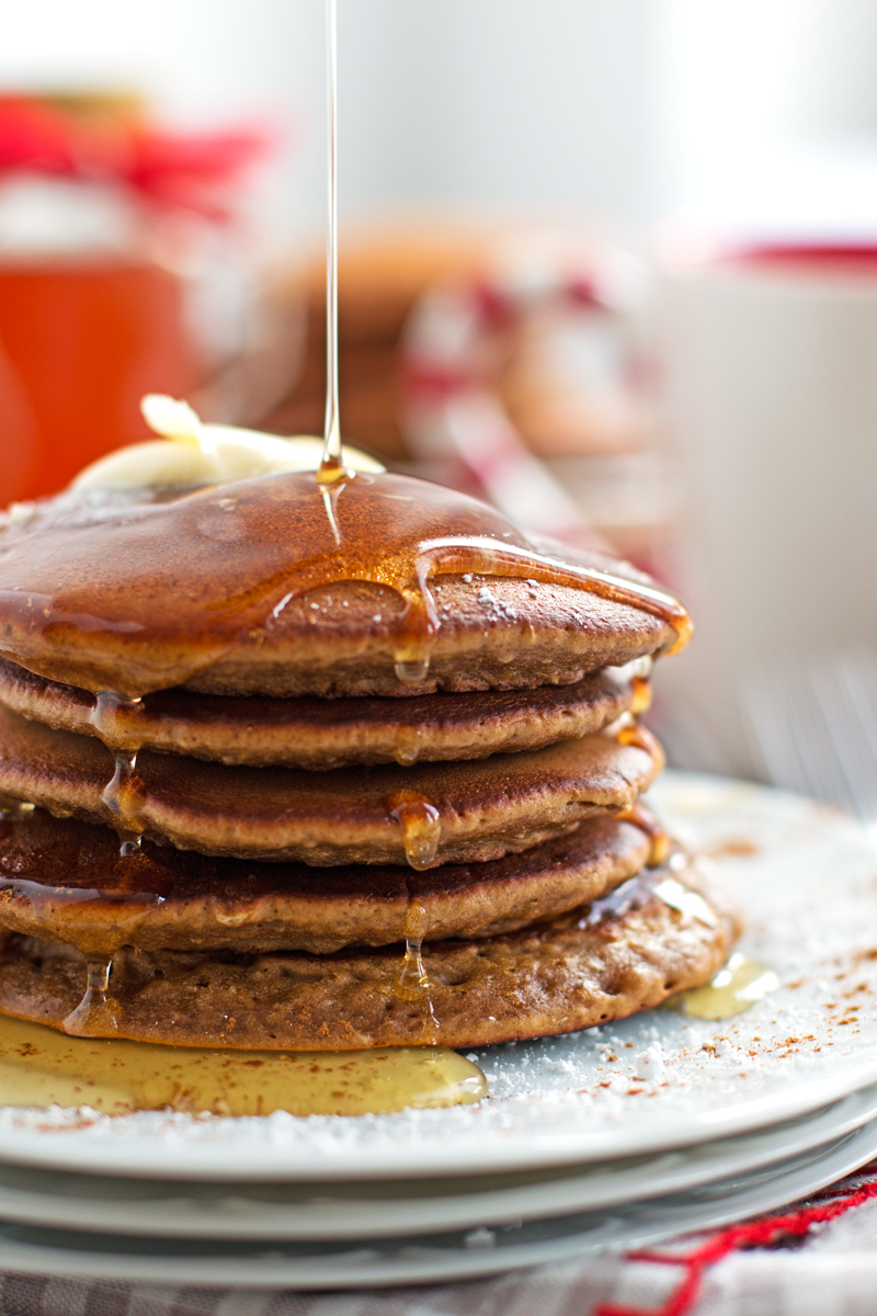 Gingerbread-Pancakes-Recipe-Holiday-Christmas-Breakfast-2