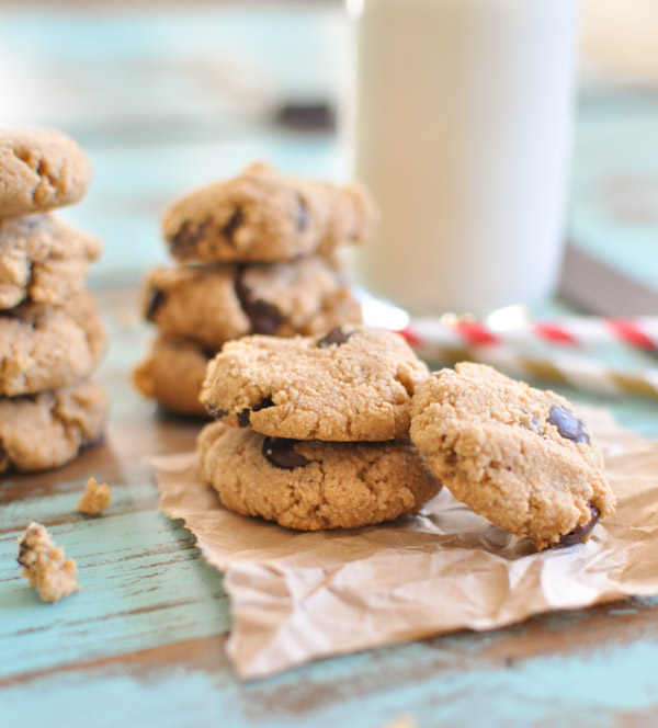 Chocolate-Chip-Almond-Cookies-2
