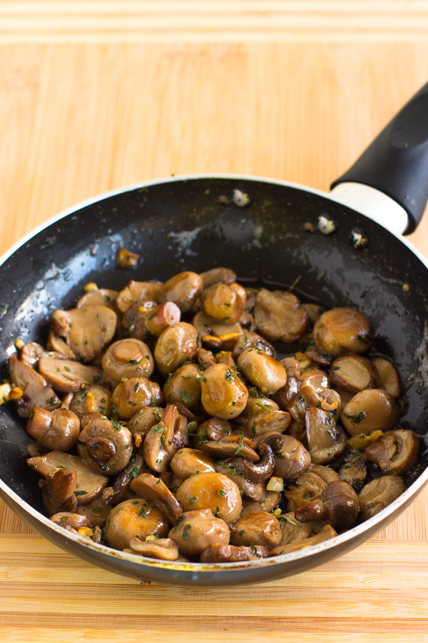 This-15-Minute-Garlic-Sautéed-Mushrooms-dish-will-produce-the-tastiest-softest-and-most-delicious-mushrooms-youve-ever-tasted