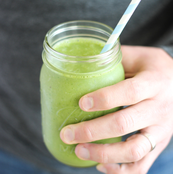 rsz_super_green_protein_smoothie_02