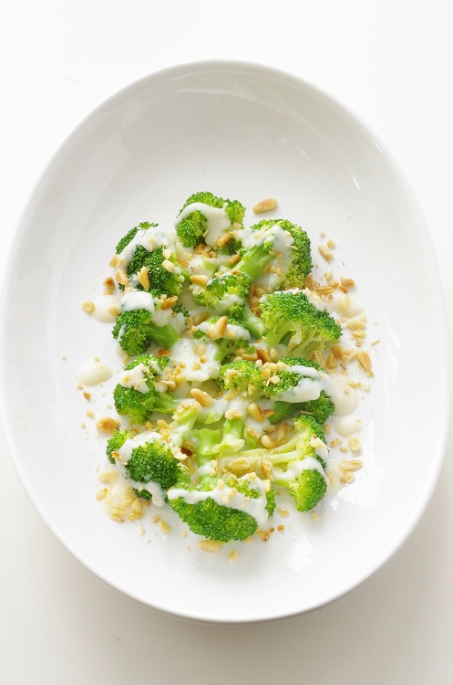 Broccoli-with-cheese-sauce-and-crushed-toasted-pine-nuts-1