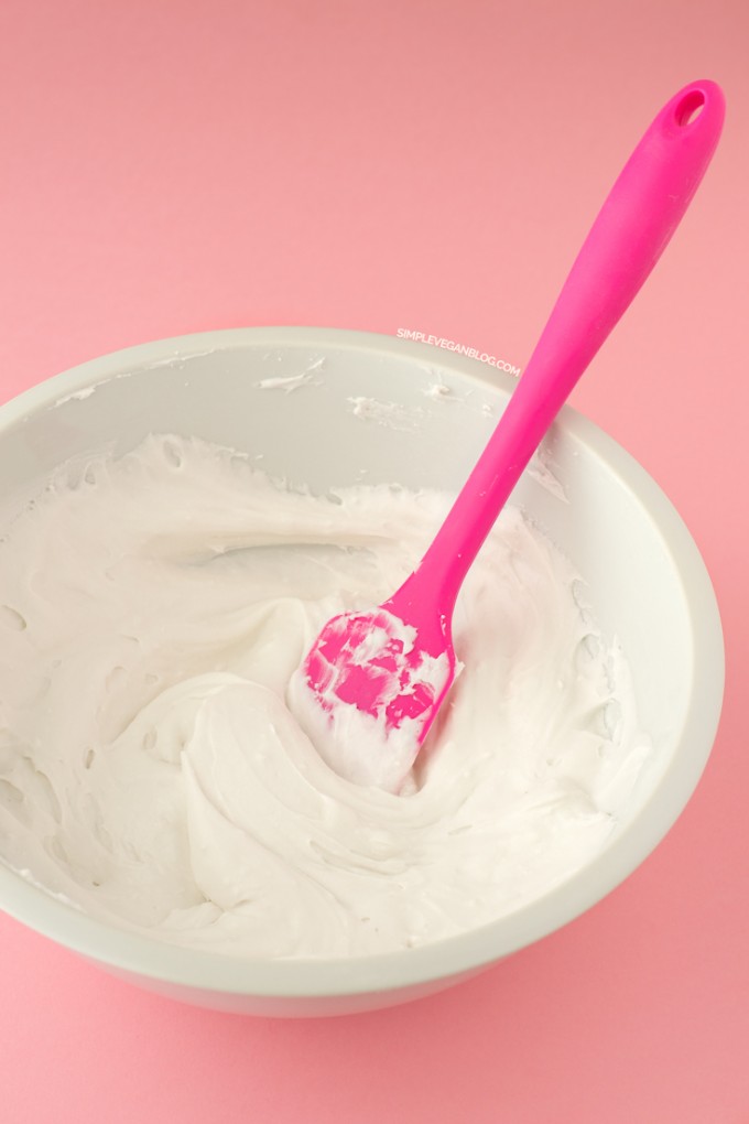 How-to-make-coconut-whipped-cream-4-680x1020