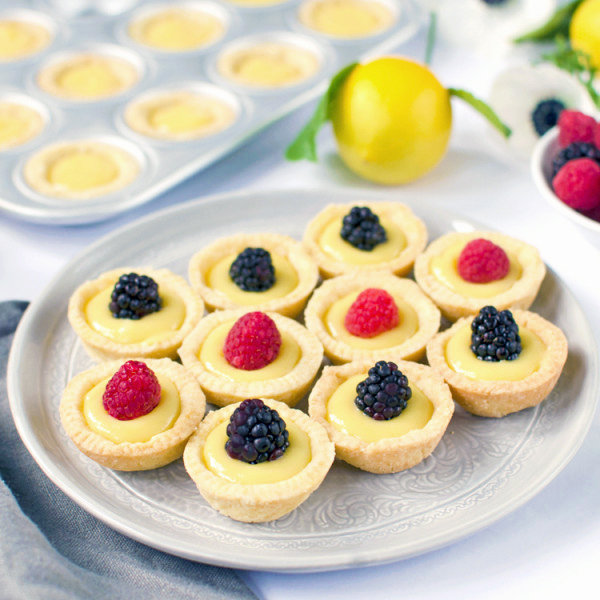Lemon-Tartlets-Lemon-Curd-Dessert-Recipe-533-square1-600x600