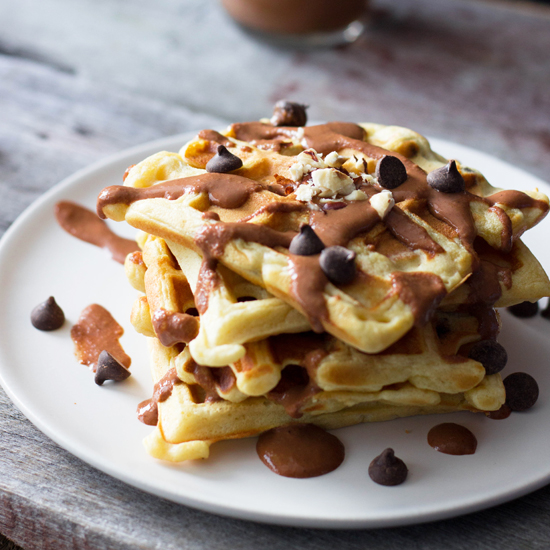 chocolate-chip-waffles-with-nutella