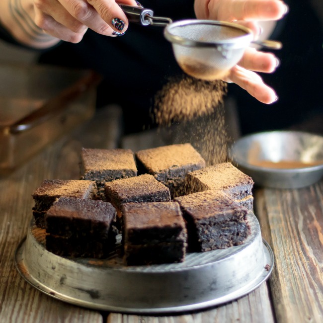 Mexican_hot_chocolate_double_fudge_brownies-4_cmp