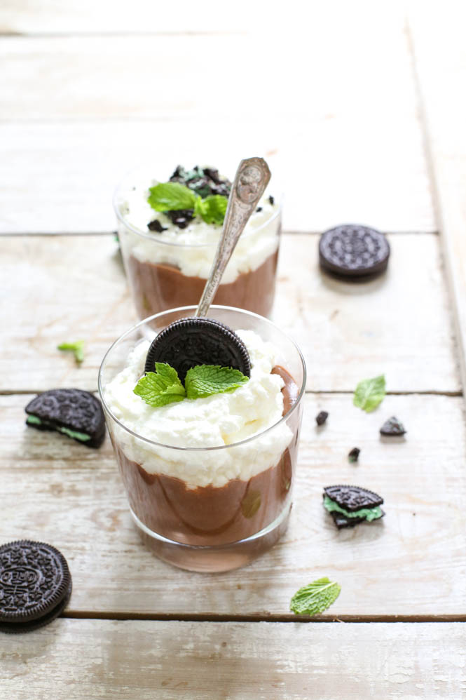 chocolate-mousse-with-mint-whipped-cream