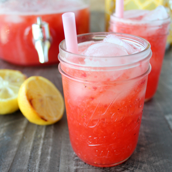 grilled-strawberry-lemonade
