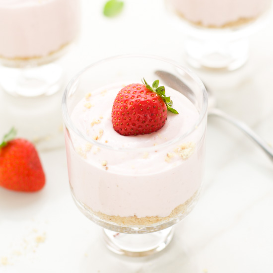 light-no-bake-strawberry-cheesecake-fg-1