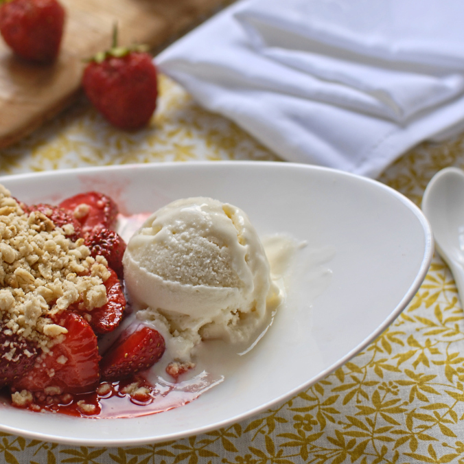 strawberry-crumble-with-elderflower-ice-cream