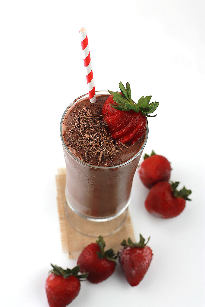 Chocolate-Strawberry-Chai-Smoothie.3-1
