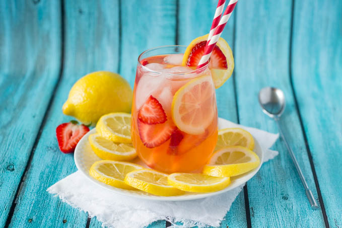 strawberry-lemonade-featured-simplehealthykitchen.com