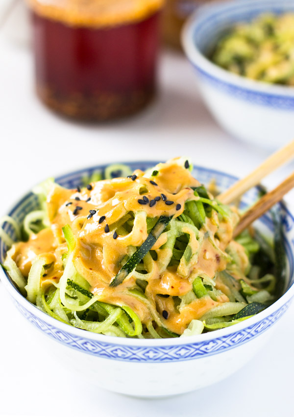 Zucchini-Noodles-with-Spicy-Peanut-Sauce-03