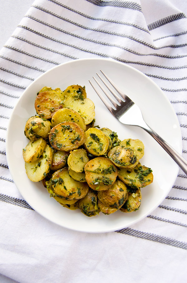 Mean-Green-Skillet-Roasted-Potatoes-8