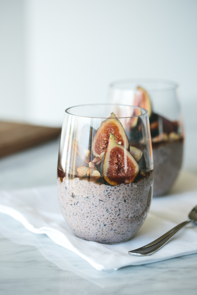 blueberry-chia-pudding-with-figs-hazlenuts-and-maple-syrup-8