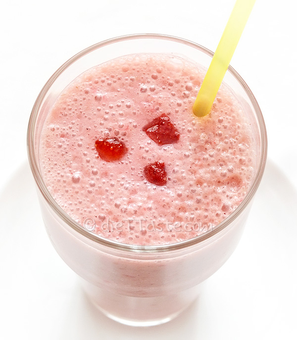 almond-milk-strawberry-smoothie2-w