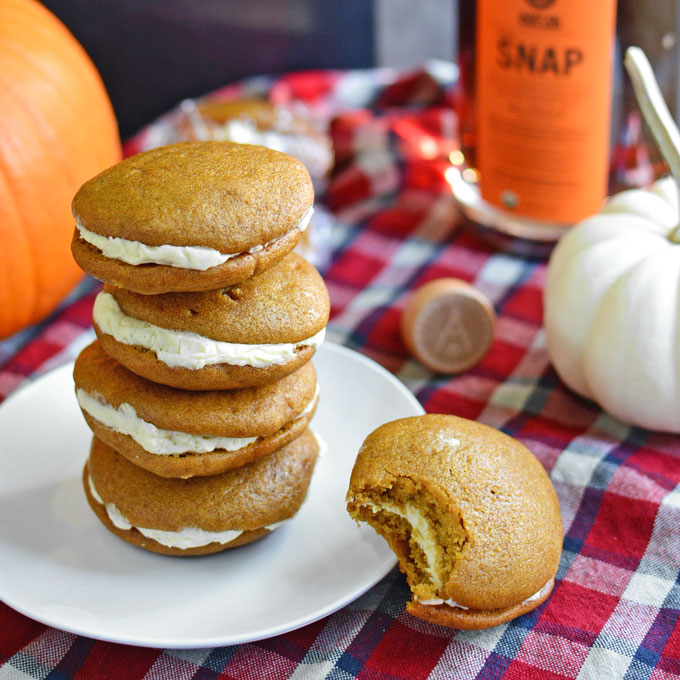 ginger-snap-pumpkin-whoopie-pies