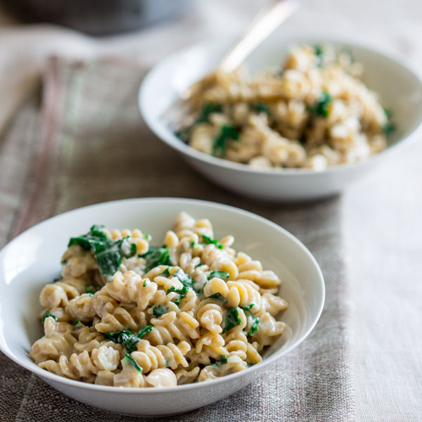 stove-top-macaroni-and-cheese-with-kale-sq-031