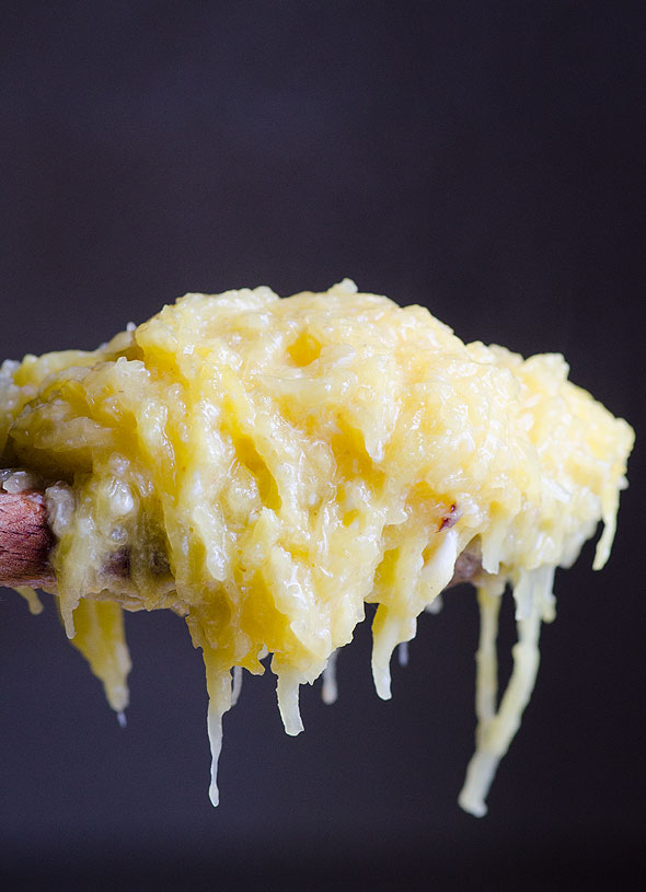 spoon-spaghetti-squash-mac-cheese-recipe