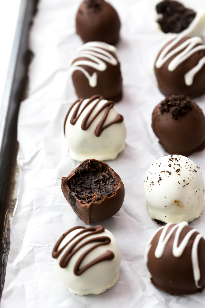 4-ingredient-chocolate-oreo-truffles