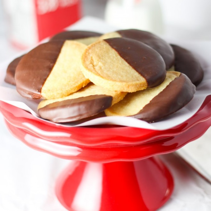 Chocolate-Dipped-Shortbread-Cookies-Square