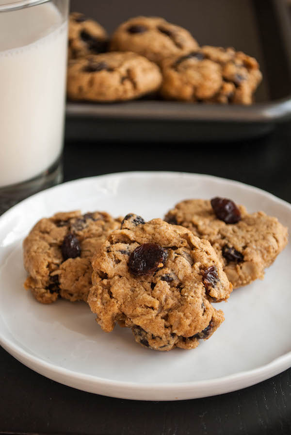 healthy-oatmeal-raisin-cookies-gluten-free-vegan-1