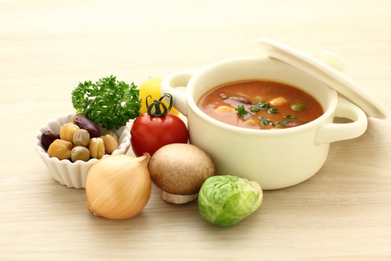 Soup-Maker-Homemade-Minestrone-Soup-768x512