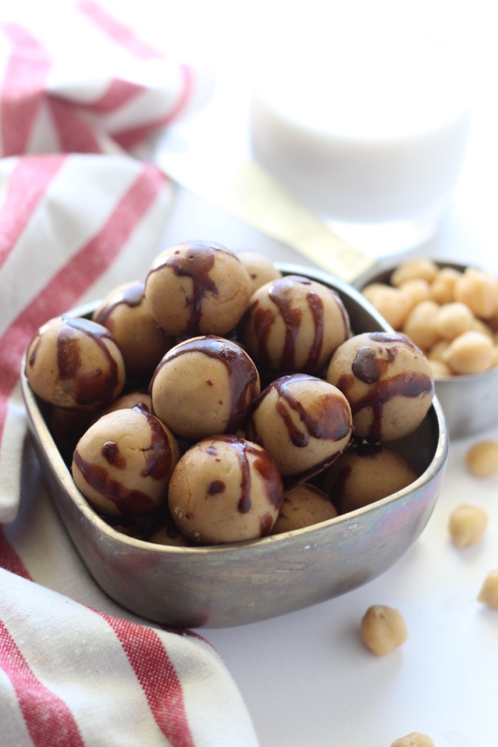 Chocolate_Covered_Chickpea_Protein_Balls_4