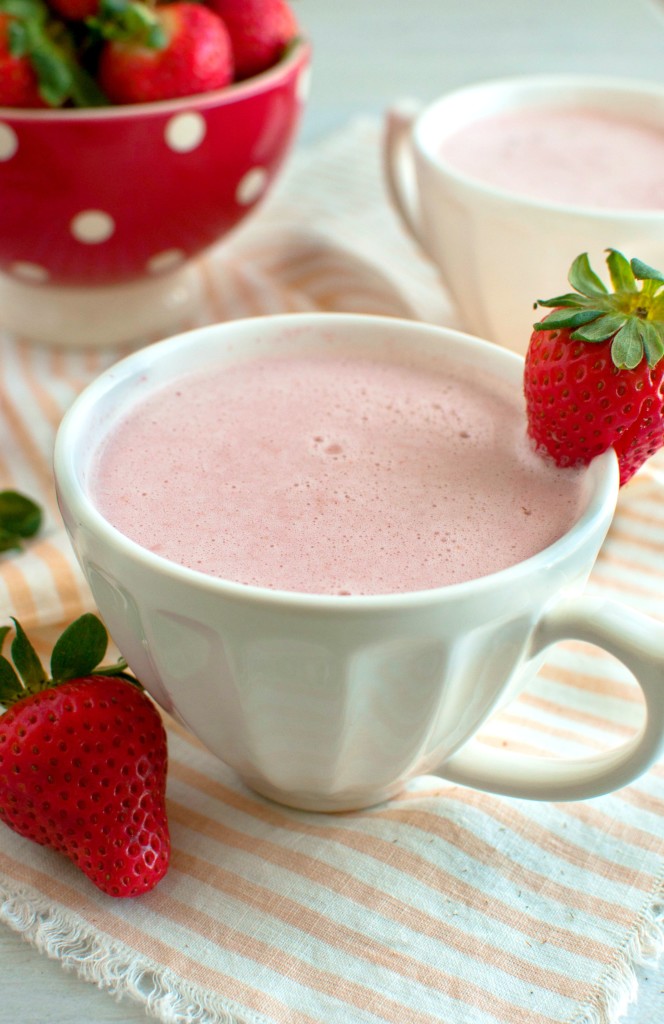 Strawberry-White-Hot-Chocolate-664x1024-1