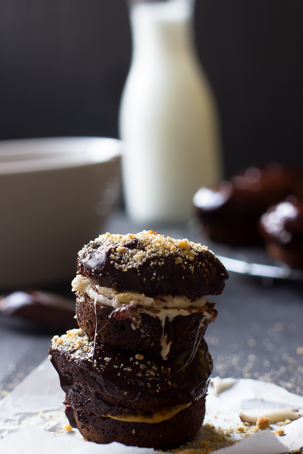 These-Baked-Chocolate-Cake-Smores-Donuts-are-a-delicious-gluten-free-chocolate-donut-sandwich-with-a-toasted-melty-marshmallow-and-topped-with-a-delicious-chocolate-glaze._-2