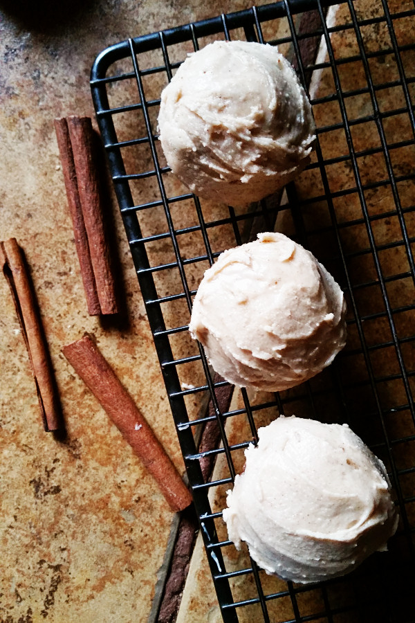 mini-gingerbread-cupcakes-2
