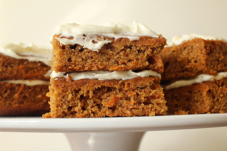 rsz_airfryer-orange-frosted-carrot-cake