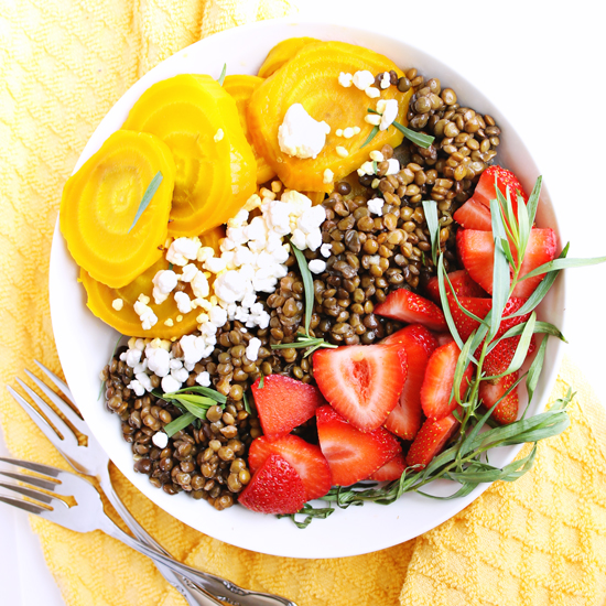 Golden-beet-and-lentil-salad-with-strawberries-550px