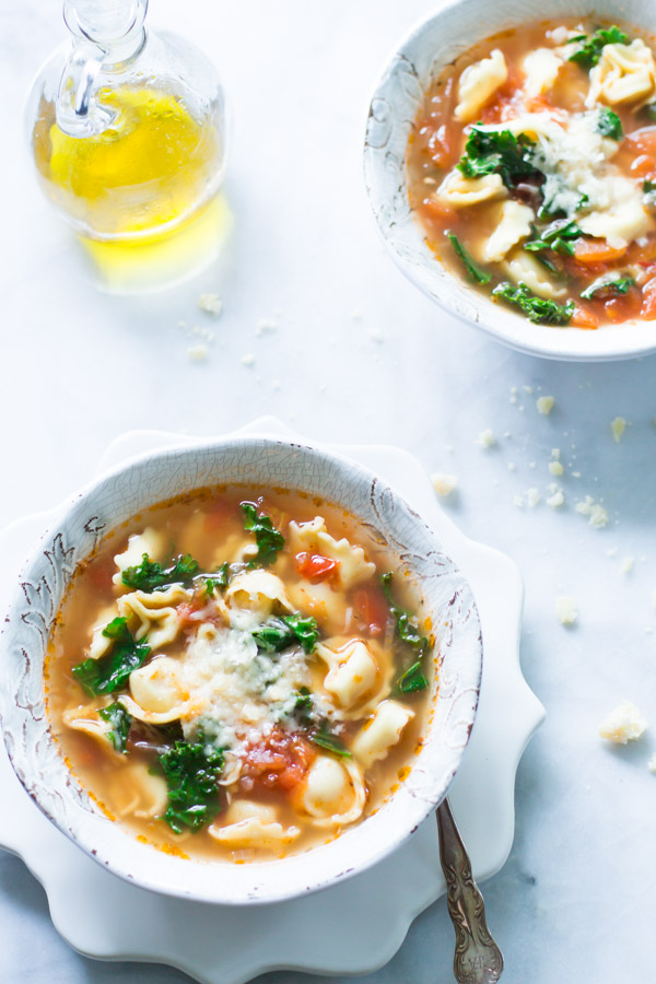 Kale-Tomato-Tortellini-Soup-2